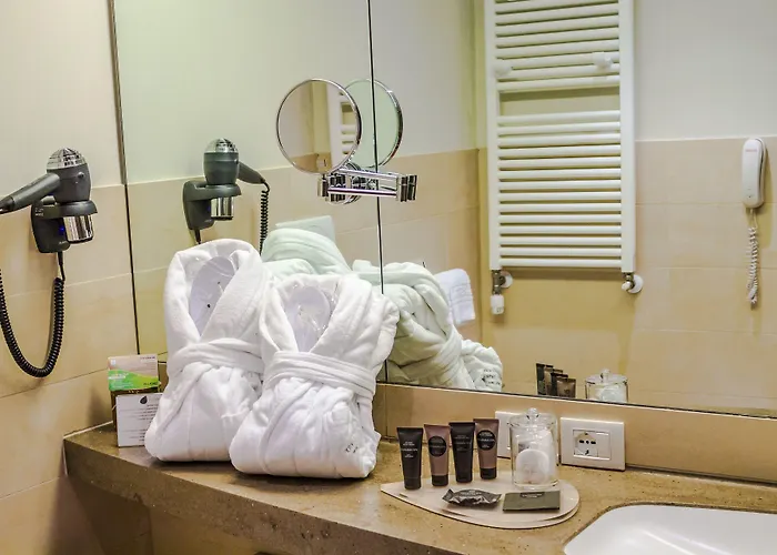 科尔特瓦里尔酒店 酒店