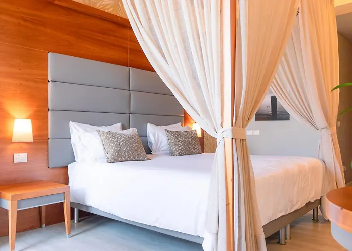 科尔特瓦里尔酒店 拉齐塞